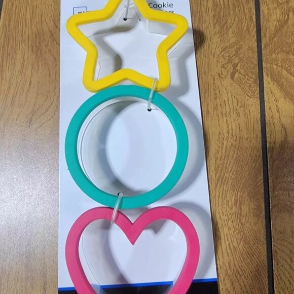 Set of 9 Cookie Cutters 3 each Star, Circle and Heart 3 1/4" Soft Edges - Picture 3 of 5